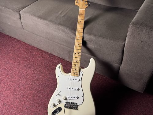 Fender Jimi Hendrix Tribute Stratocaster