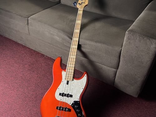 Sire Marcus Miller V7 4 Cordas Bright Metallic Red