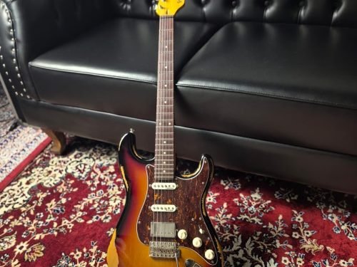 Vintage Icon Series V6H Stratocaster
