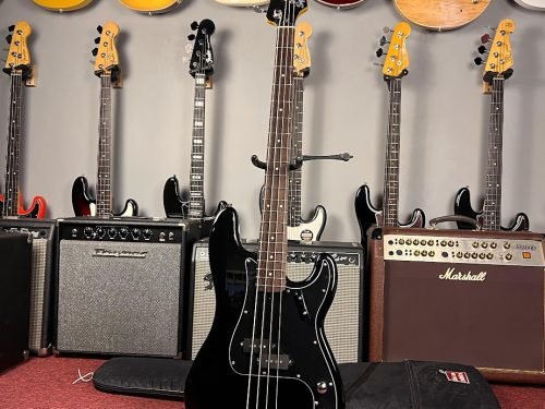 Squier Precision Bass Custom
