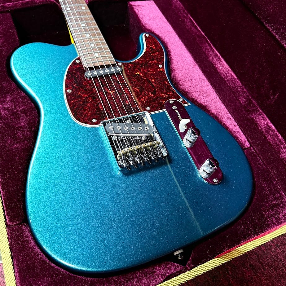 G&L Tribute Series ASAT Classic Emerald Blue