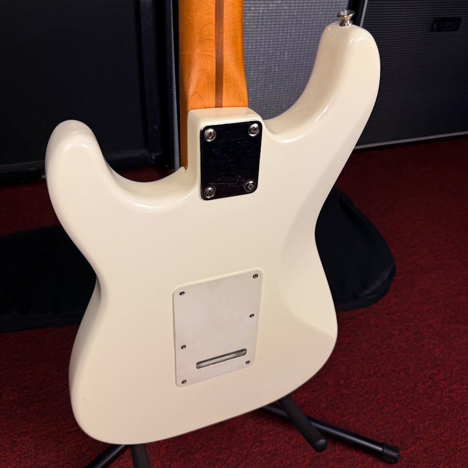 Fender Standard Stratocaster Olympic White c/ Upgrades