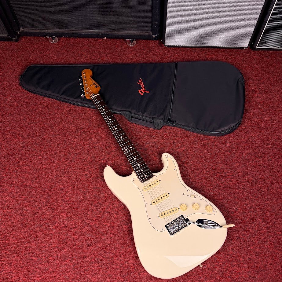 Fender Standard Stratocaster Olympic White c/ Upgrades