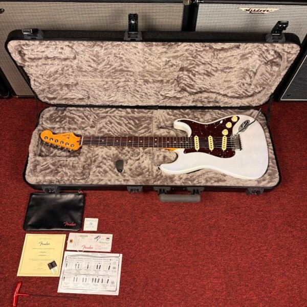 Fender American Ultra Stratocaster Arctic Pearl