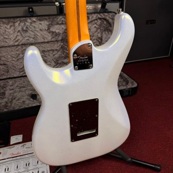 Fender American Ultra Stratocaster Arctic Pearl