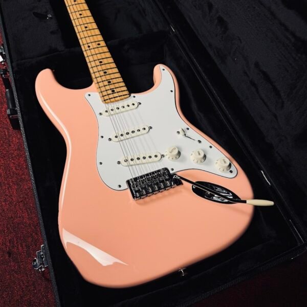 Fender Limited Ed. Player Stratocaster Shell Pink