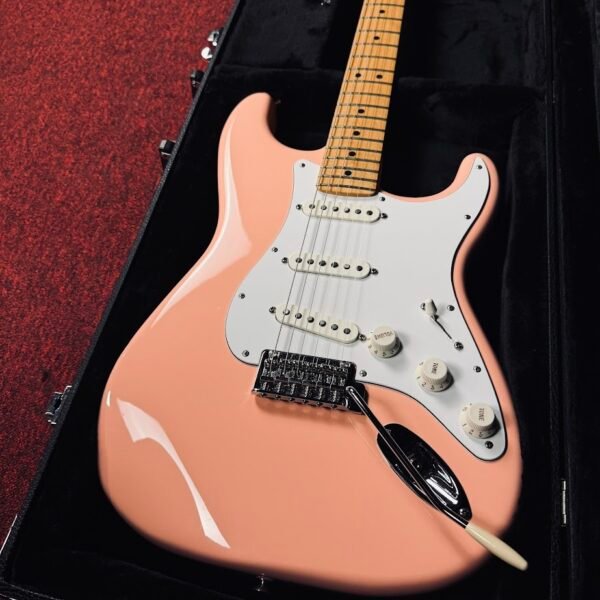 Fender Limited Ed. Player Stratocaster Shell Pink