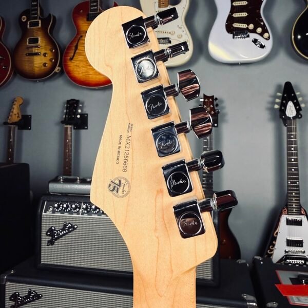 Fender Limited Ed. Player Stratocaster Shell Pink
