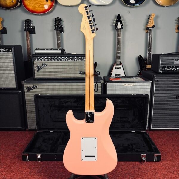 Fender Limited Ed. Player Stratocaster Shell Pink