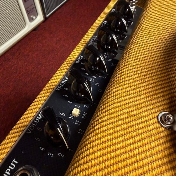 Fender Blues Jr. Lacquered Tweed