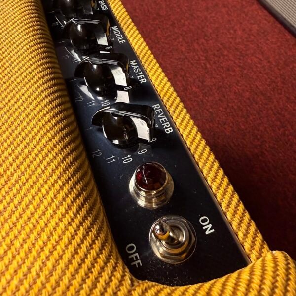 Fender Blues Jr. Lacquered Tweed