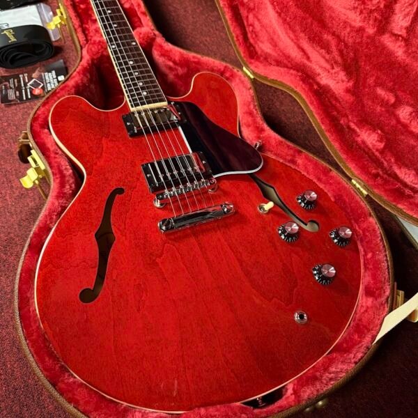 Gibson ES-335 DOT Sixties Cherry